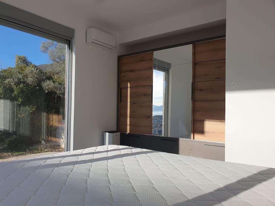 Beautiful Apartment In Tivat Exterior photo