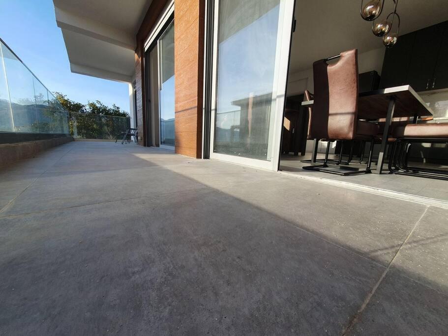 Beautiful Apartment In Tivat Exterior photo
