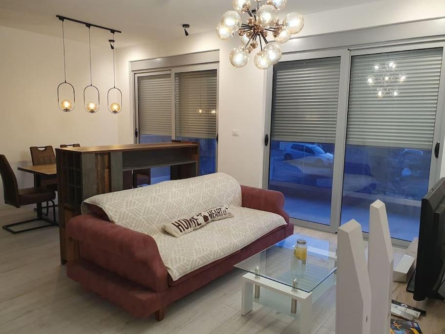 Beautiful Apartment In Tivat Exterior photo