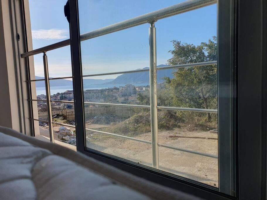 Beautiful Apartment In Tivat Exterior photo