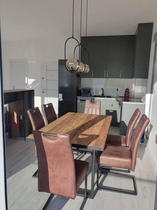 Beautiful Apartment In Tivat Exterior photo
